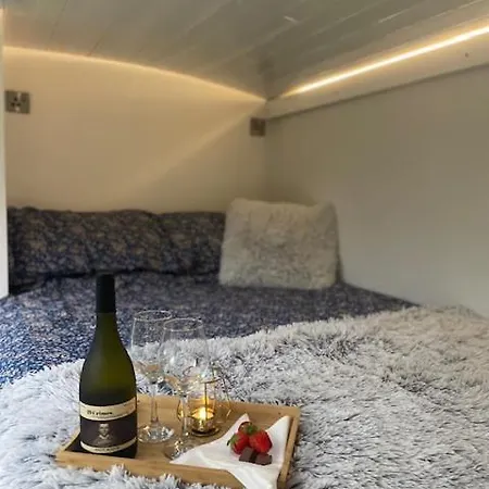 The Blackwater Coach Near & Dungarvan Hotel *