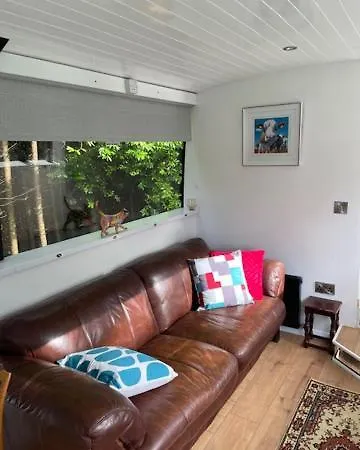 The Blackwater Coach Near & Dungarvan فندق